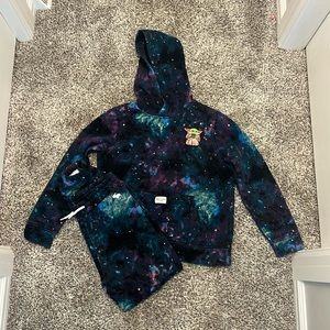 Abercrombie Kids matched set- size 13/14- Baby Yoda/Grogu